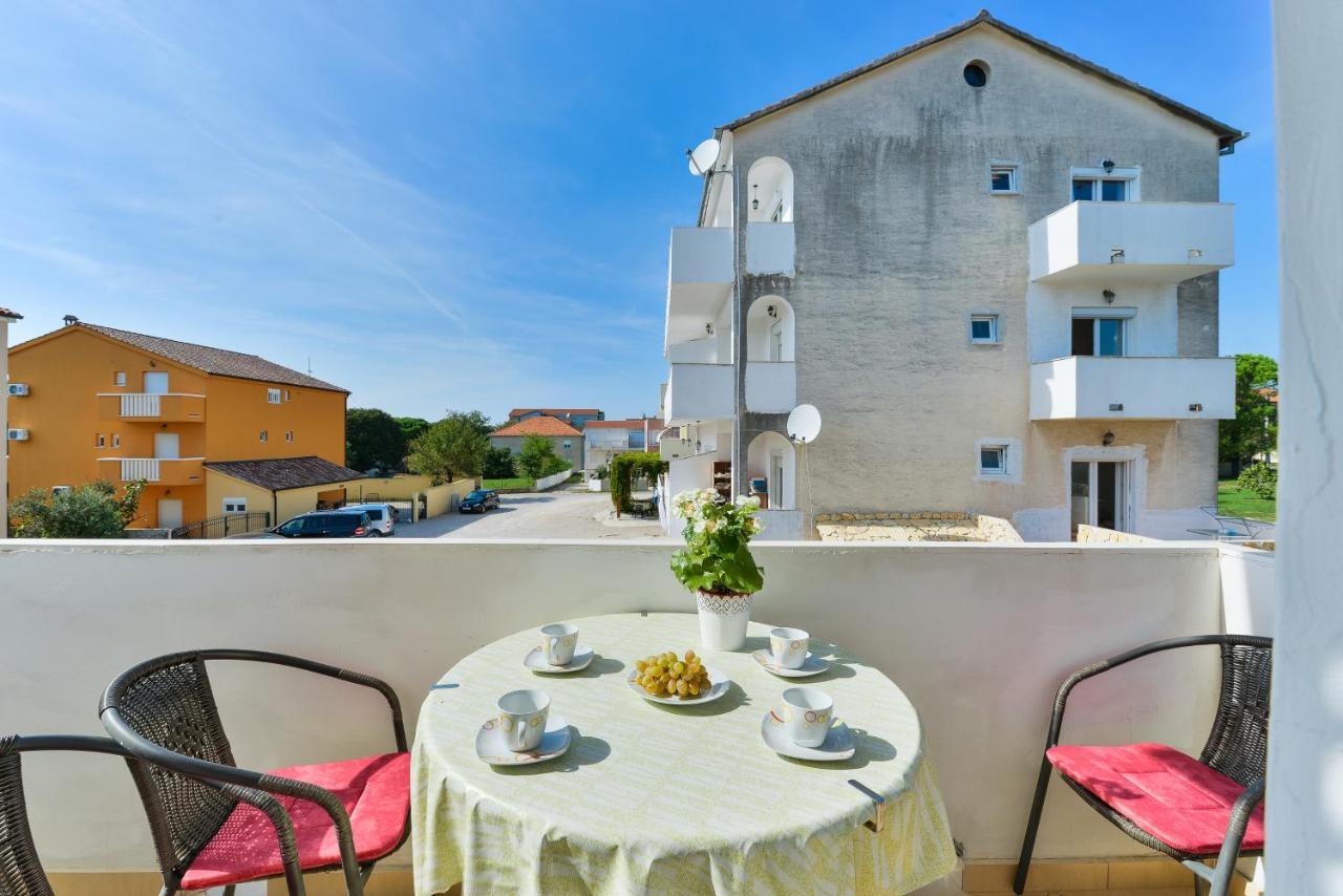 Apartments Lavanda Turanj Eksteriør bilde