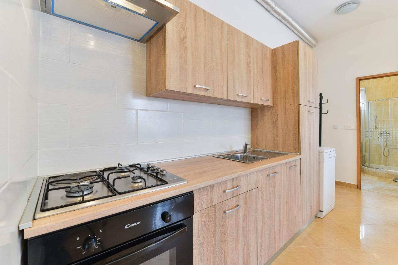 Apartments Lavanda Turanj Eksteriør bilde